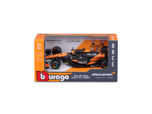 McLaren model car, bburago, Oscar Piastri, 1:43, #4, MCL38